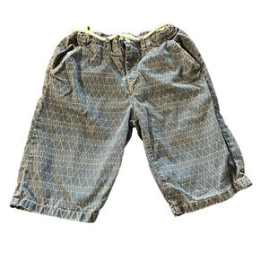 Zara boys size 11/12 grey shorts the triangle design